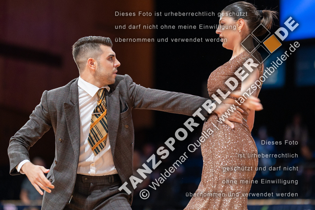 20230812-14130 | Hier finden Sie Tanz Bilder vom Latein und Standard Formationen tanzen. Sportbilder vom Tanzsport. Schöne Fotos und von Weltmeisterschaft, Europameisterschaft, Bundesliga, Regionalliga, Oberliga und Landesliga sowie von GOC Stuttgart, DanceComp, WM Bremen