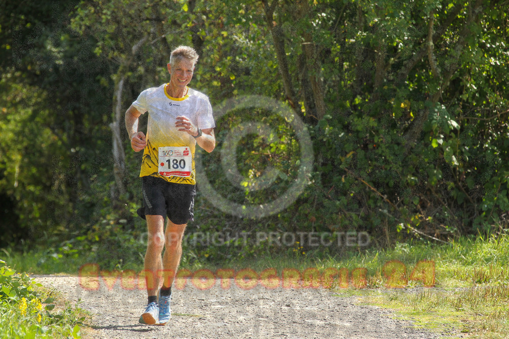 250830_1251_EV4_4110 | Sportfotografie im Rhein-Sieg Kreis, Köln, Bonn, NRW, Rheinland Pfalz, Hessen, etc. Unser Tätigkeitsfeld umfasst den Laufsport vom Volkslauf über den Marathon, Duathlon, Triathon bis zum Ultralauf wie Kölnpfad Ultra oder Schindertrail.