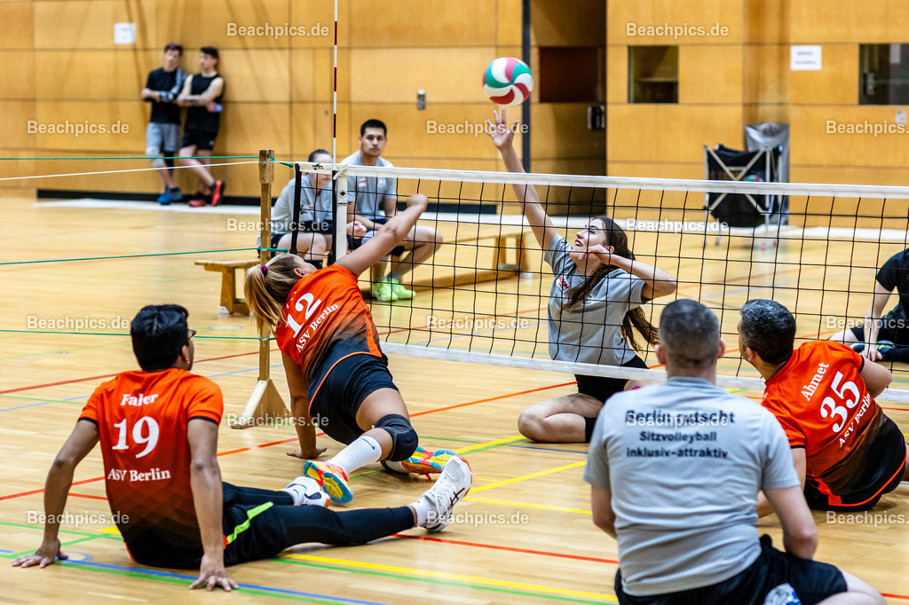 2024-00111431-3-Icke-Cup-Berlin |  16.11.2024; Berlin Foto: Gerold Rebsch - www.beachpics.de