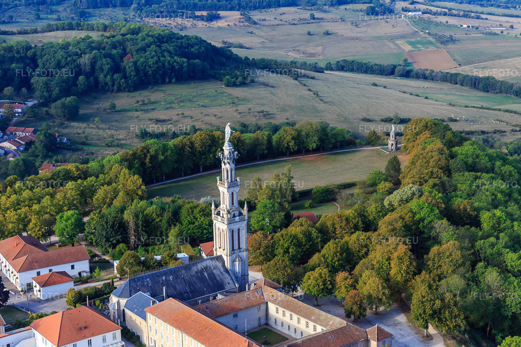 Vue aérienne: Basilique de Sion à Saxon-Sion dans le département Meurthe et Moselle, France – .Photo: IMG_118499.jpg prise le 16/09/2019 par Werner Riehm/FLY-FOTO.eu – Résolution de l'original: 5472 x 3648 px
