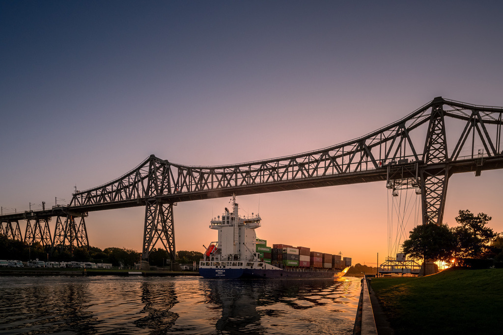 CCP_0421 | Entdecken Sie hochwertigen Fotodruck auf Leinwand, Acrylglas, Alu-Dibond und weiteren Materialien bei Fotodruck Online. Gestalten Sie individuelle Wandbilder in bester Qualität – ideal für besondere Erinnerungen und stilvolle Dekorationen. 