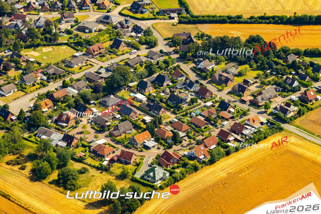 Das Luftbild der Stadt Rieseby wurde 2022 vom Flugzeug heraus erstellt (keine Drohnen-Aufnahmen) Aufnahmehöhe ca.450 Meter- hohe Bildauflösung und Druck-Qualität. Garantiert!