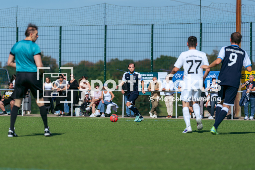 SV Jägerhaus-Linde – TSV Beyenburg | Kreisliga A: SV Jägerhaus-Linde gegen TSV Beyenburg, Wuppertal, 27.09.2026. Endstand: 1:2 (0:1). sportimfokus / Marcel Schwering - Realisiert mit Pictrs.com