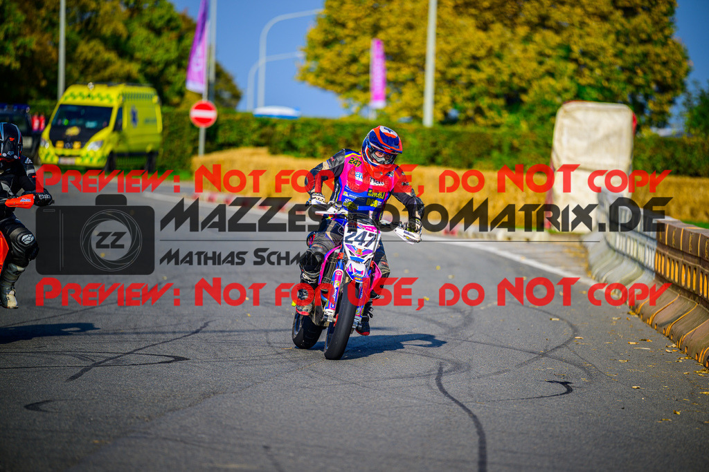 MaZZes_Fotomatrix_20251012_6021986_0395 | SENIOR