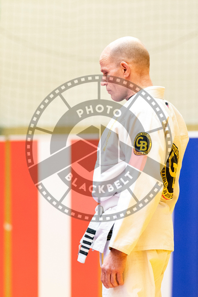 20231118PBB11623 | Fighters compete during the AJP Tour 600 Frankfurt Championship in Frankfurt/Main, Germany, on November 18, 2023.