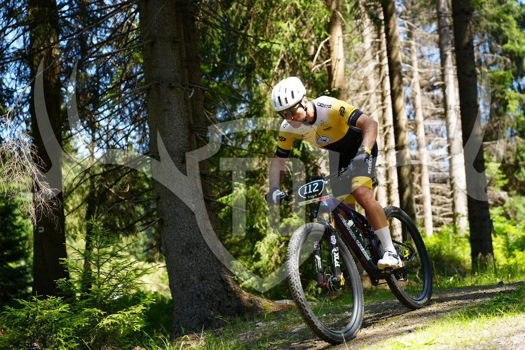 FC101551 | Fotogalerie der Treibjagd im Dunkelwald - Dein MTB Etappenrennen im Erzgebirge - Realisiert mit Pictrs.com