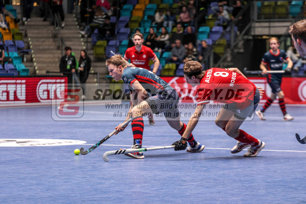 MJ_20230204-BHC-Alster-M-30 | Paul Dösch (Berliner HC #3) & Anton Boeckel (Der Club an der Alster #8), Berliner HC - Der Club an der Alster am 4.2.2023 in der Ballsporthalle, Frankfurt am Main