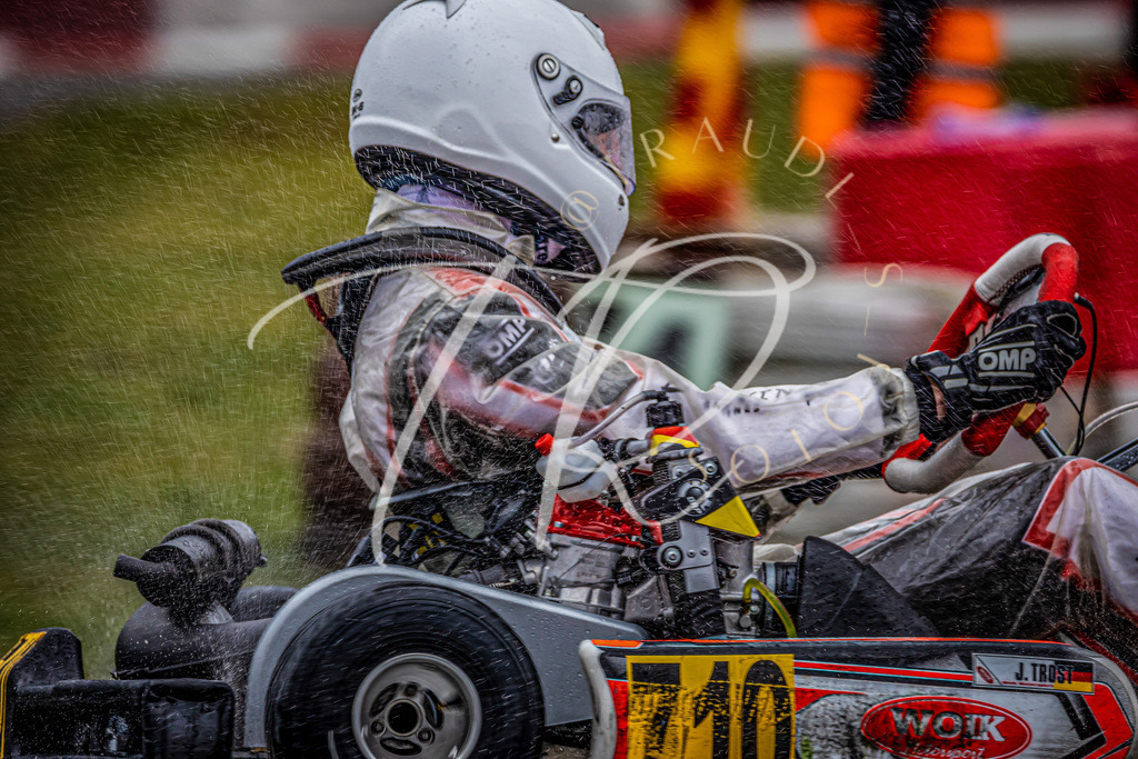 fbbe96c4758a4c4cb273d51a05249f4d | traudl_s_fotos