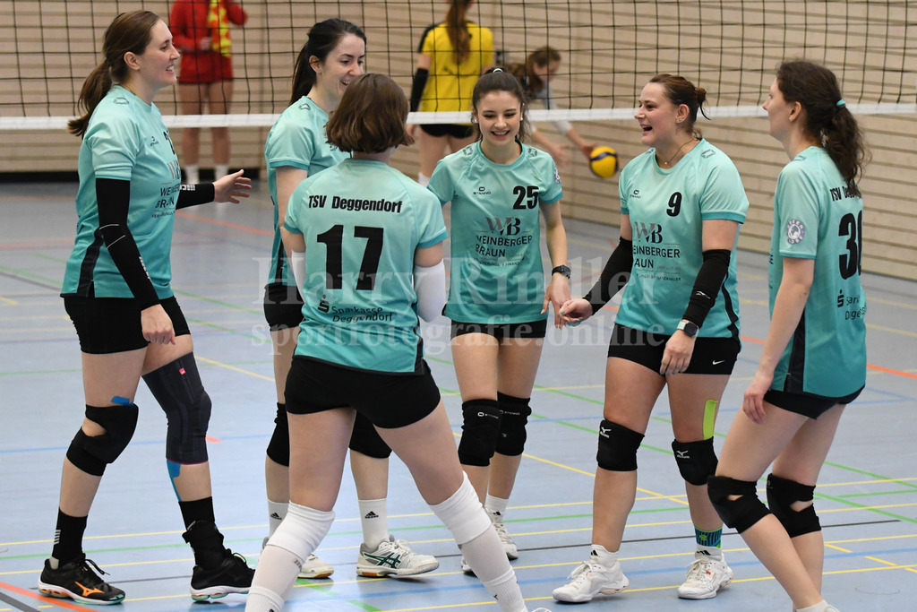 TSV Deggendorf Damen : Wilde Wepen Steinach II | TSV Deggendorf Damen : Wilde Wepen Steinach II - Realisiert mit Pictrs.com
