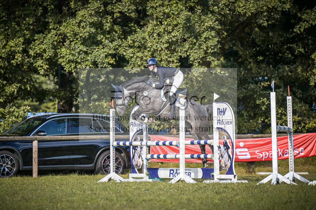 DOS_0719 | Entdecke hochwertige Reitturnierfotos von Foto Oger. Professionell, emotional und authentisch – jetzt Lieblingsmomente im Shop bestellen.Deutschlandweite Turnierfotografie. - Realisiert mit Pictrs.com