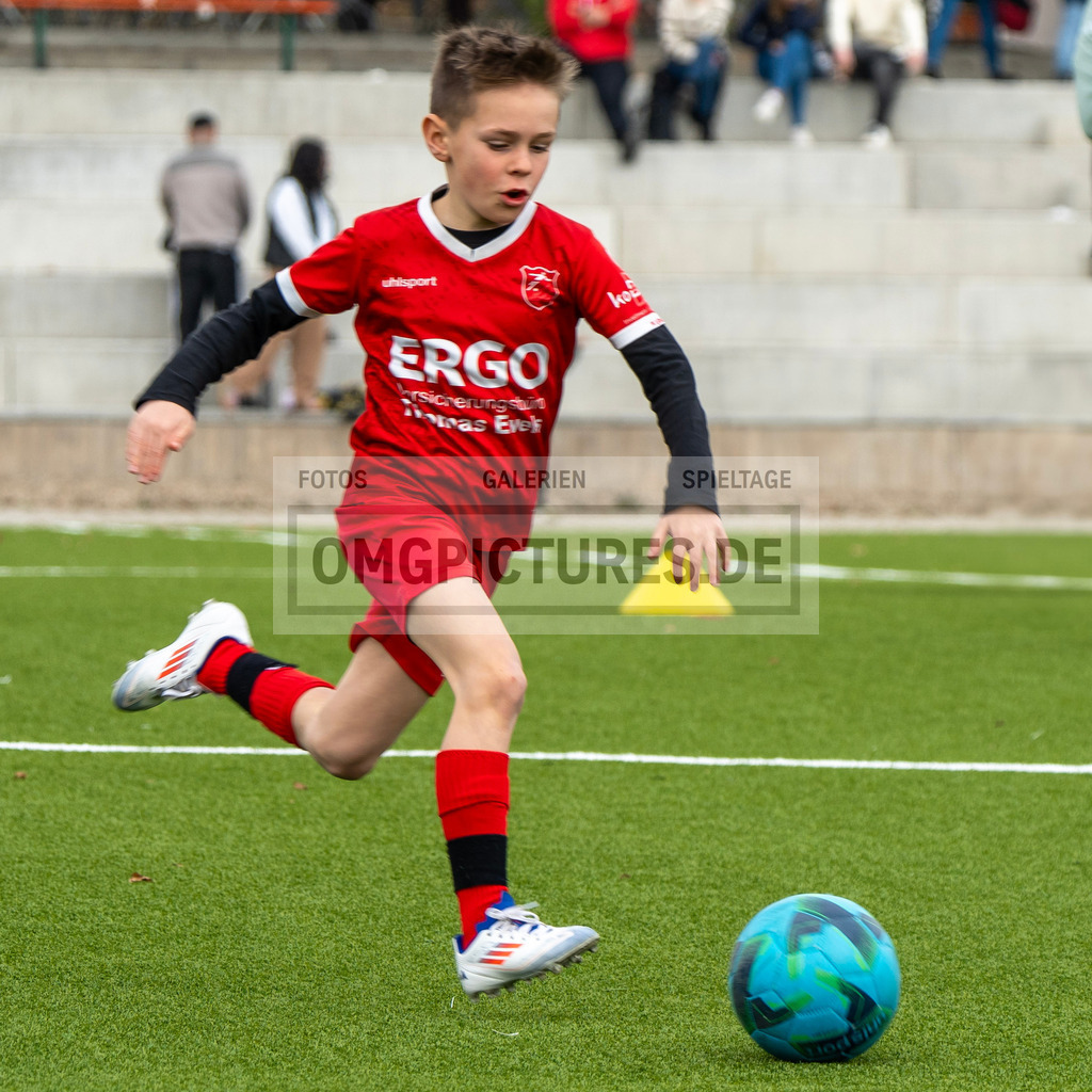_OMG5668 | www.omgpictures.de, Sportfotograf, Verein, Fotograf, Baden Württemberg, Stuttgart, Heilbronn, omgpictures, Spieltag,  - Realisiert mit Pictrs.com