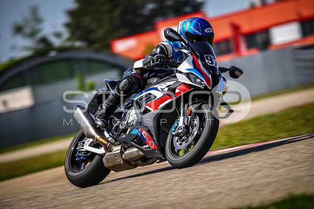 0097-250502_DCB-037_97 | Deine Full-Service-Agentur für ✔️Videoproduktionen und ✔️Motorsportfotografie Jetzt Angebot anfragen!