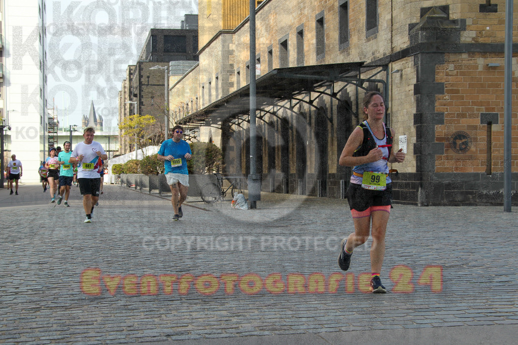 250920_1458_EV4_7750 | Sportfotografie im Rhein-Sieg Kreis, Köln, Bonn, NRW, Rheinland Pfalz, Hessen, etc. Unser Tätigkeitsfeld umfasst den Laufsport vom Volkslauf über den Marathon, Duathlon, Triathon bis zum Ultralauf wie Kölnpfad Ultra oder Schindertrail.