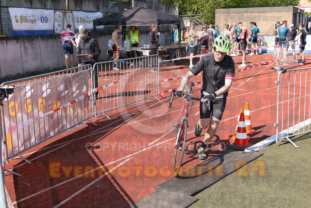 220424_1057_EV8_8857 | Sportfotografie im Rhein-Sieg Kreis, Köln, Bonn, NRW, Rheinland Pfalz, Hessen, etc. Unser Tätigkeitsfeld umfasst den Laufsport vom Volkslauf über den Marathon, Duathlon, Triathon bis zum Ultralauf wie Kölnpfad Ultra oder Schindertrail.