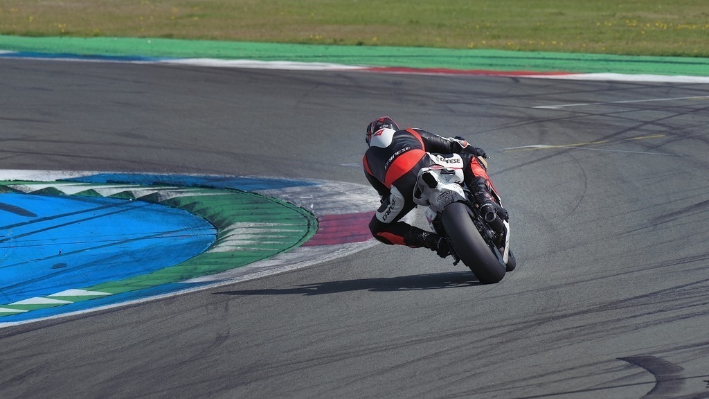 Z73_1811_lu_hdr_lu_Nn16to9 | Freier Fotograf aus Itzehoe. Kontakt via instagram.com/f0t0kunst/ - Realisiert mit Pictrs.com