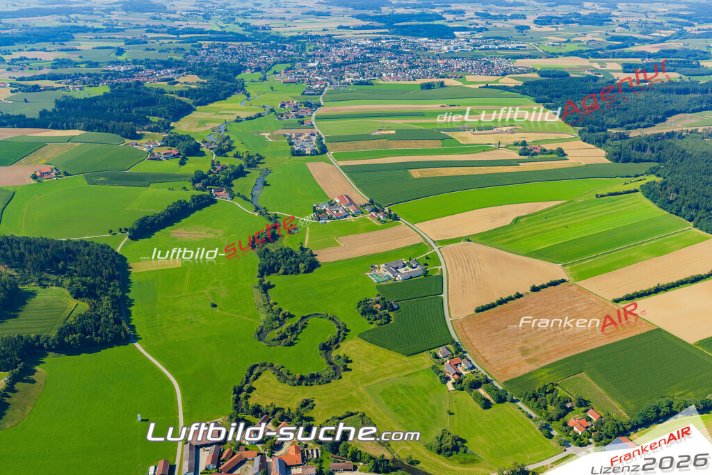 Lichtenhaag Gerzen Bild- Das Luftbild wurde 2025 vom UL-Flugzeug heraus erstellt ( keine Drohnen Bilder! ) - Hochauflösende Luftaufnahme -Nicht vergleichbar mit Google Maps oder Satelittenbilder- Die Geschenkidee !Mit Lizenz und Bildrechte bestellbar