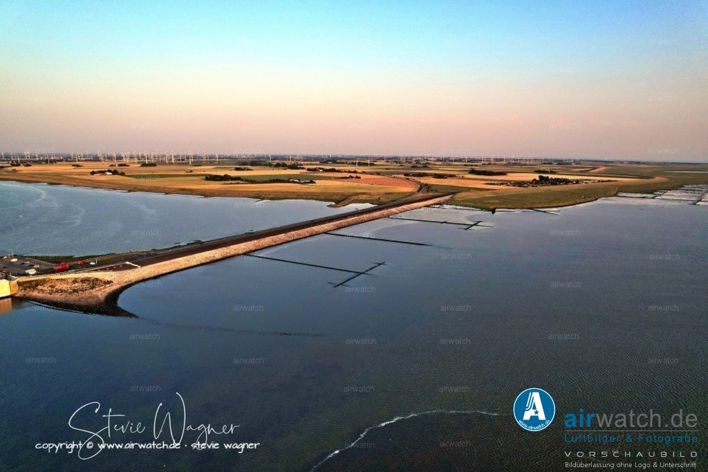 Eider-Sperrwerk - Nordfriesland  | Entdecken Sie atemberaubende Luftbilder und Fotografien auf airwatch.de - Tauchen Sie ein in eine Welt voller faszinierender Aufnahmen aus der Vogelperspektive.