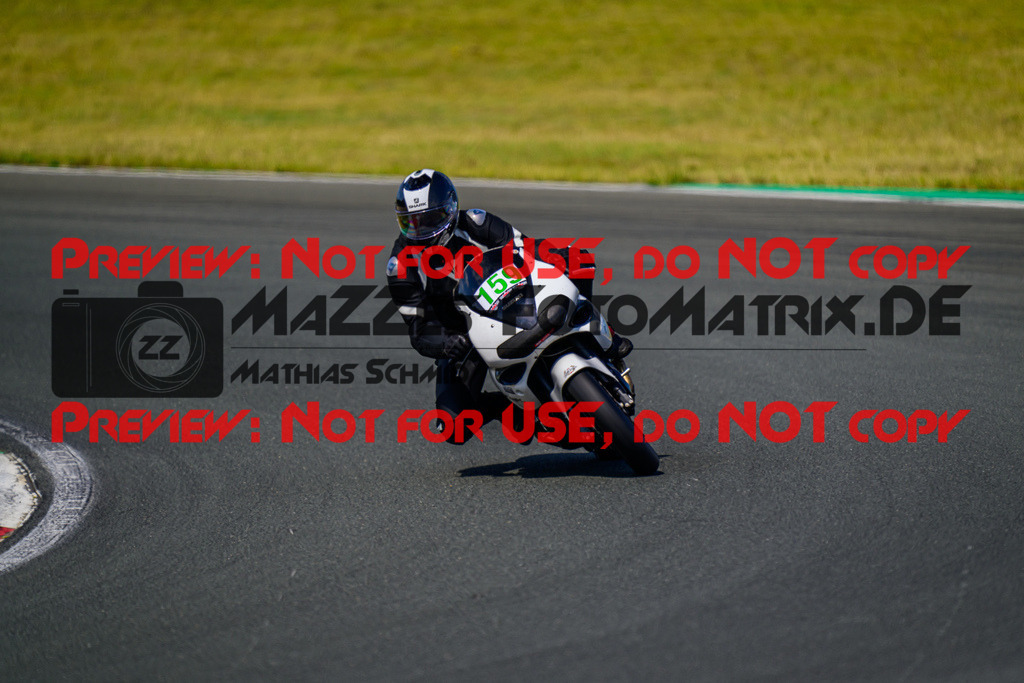 MaZZes_FotoMatrix_240725_6007705_6986 | GRUEN