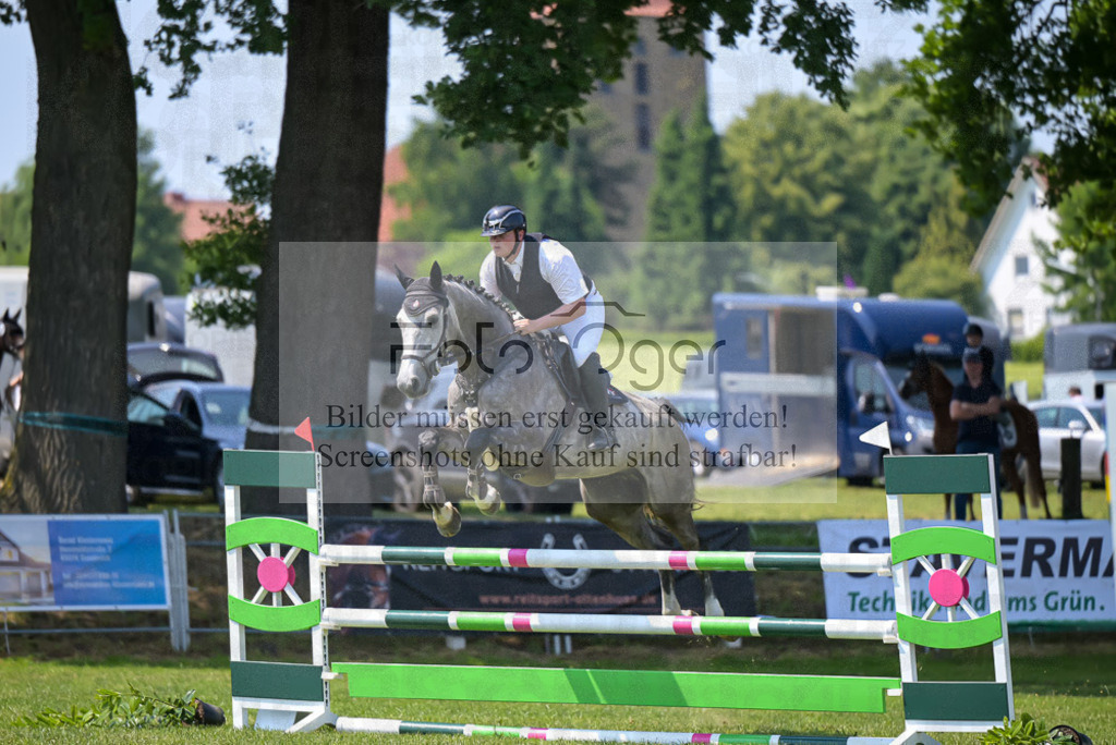 Reitturnier Voxtrup | Entdecke hochwertige Reitturnierfotos von Foto Oger. Professionell, emotional und authentisch – jetzt Lieblingsmomente im Shop bestellen.Deutschlandweite Turnierfotografie. - Realisiert mit Pictrs.com