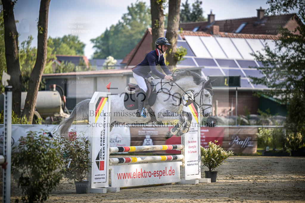 DOS_5152 | Entdecke hochwertige Reitturnierfotos von Foto Oger. Professionell, emotional und authentisch – jetzt Lieblingsmomente im Shop bestellen. - Realisiert mit Pictrs.com