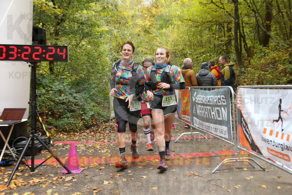 251026_1324_EX1_3328 | Sportfotografie im Rhein-Sieg Kreis, Köln, Bonn, NRW, Rheinland Pfalz, Hessen, etc. Unser Tätigkeitsfeld umfasst den Laufsport vom Volkslauf über den Marathon, Duathlon, Triathon bis zum Ultralauf wie Kölnpfad Ultra oder Schindertrail.