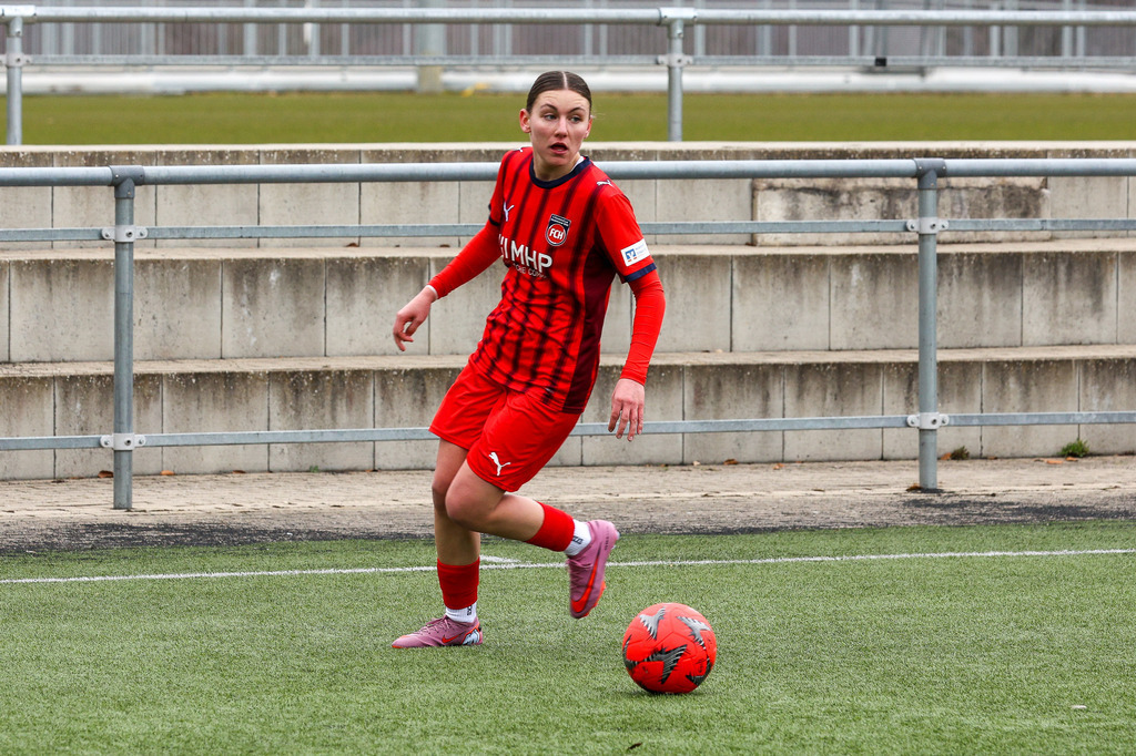 20260315-FCH-Steinheim_015 | 1.FC Heidenheim 1846 II vs. TV Steinheim, Fußball, Frauen, Bezirksliga, 2025/2026, 12. Spieltag, 15.03.2026 in Heidenheim, Kunstrasen b. Voith-Arena West(Foto: Michael Bulling) - Realisiert mit Pictrs.com