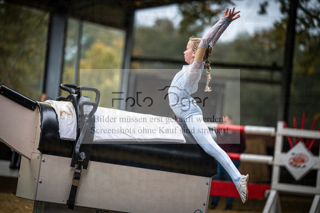 DOS_0744 | Entdecke hochwertige Reitturnierfotos von Foto Oger. Professionell, emotional und authentisch – jetzt Lieblingsmomente im Shop bestellen.Deutschlandweite Turnierfotografie. - Realisiert mit Pictrs.com