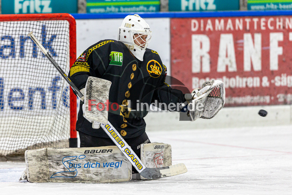 Halbfinale Spiel 1 TSV Peißenberg Miners vs TEV Miesbach | Eishockey Bayernliga Playoffs 2023/2024, Halbfinale Spiel 1 TSV Peißenberg Miners vs TEV Miesbach, 20240308,Maximilian FREYTAG (Miners Goali 30) in Aktion,2024-03-08 in Peißenberg (Eisstadion)30 Maximilian FREYTAG (Miners Goali 30)Copyright: WolfgangxLindner foto-lindner.de