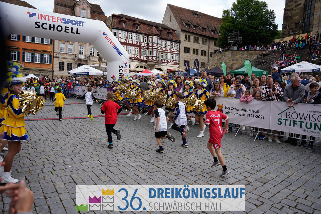 AOK Junior Cup 400m | 3Königslauf 2022 AOK Junior Cup 400m - Realisiert mit Pictrs.com