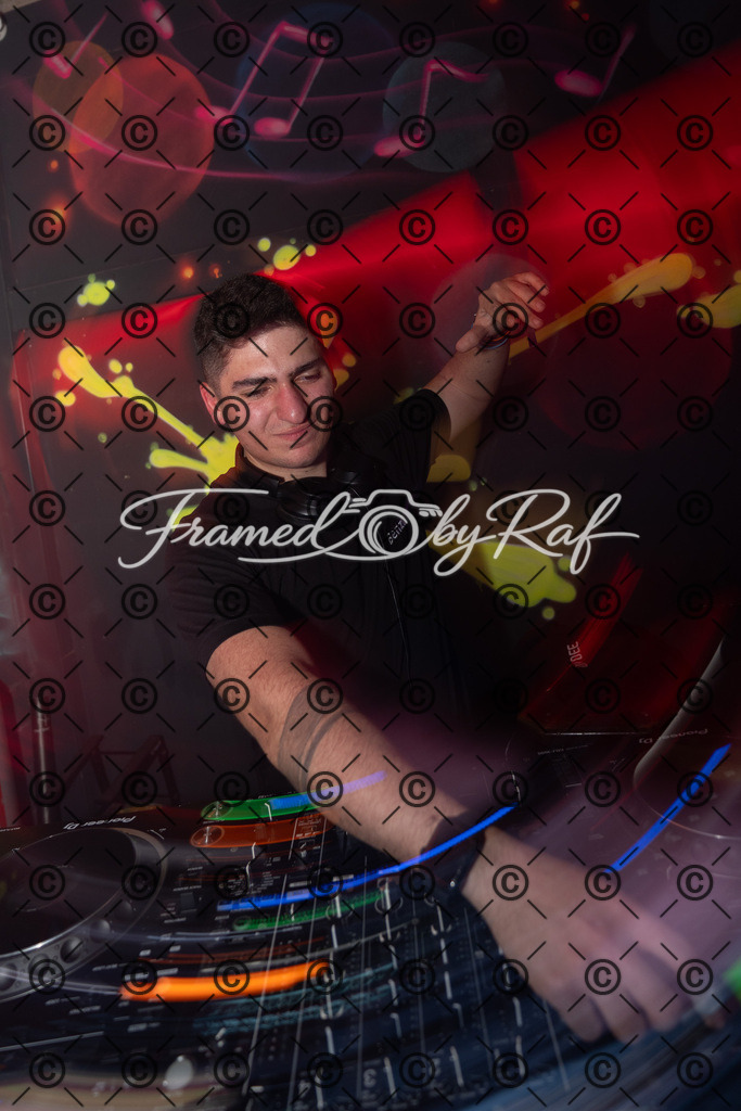 Try_a_little_harder_17.04.2026-41 | Professioneller Online-Store für hochwertige Fotografie: Entdecke einzigartige Bilder aus Street, Events und Lifestyle. Sichere dir exklusive Prints und digitale Downloads in bester Qualität für dein Zuhause oder Projekte. - Realisiert mit Pictrs.com