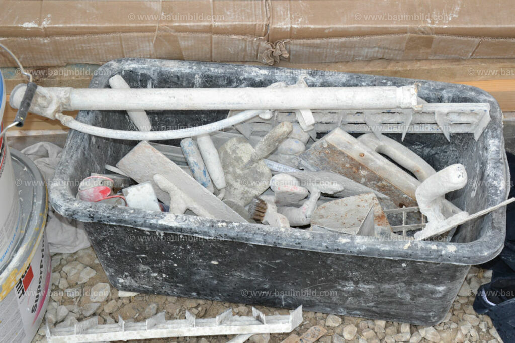 bib-lg18-putzarbeiten-0007 | Nach LV-Leistungsgruppen sortierte Detailfotos über den Bau eines Hauses. Alle Hausbau-Bilder direkt vom Urheber und Autor der Website Haus-Selber-Bauen.com