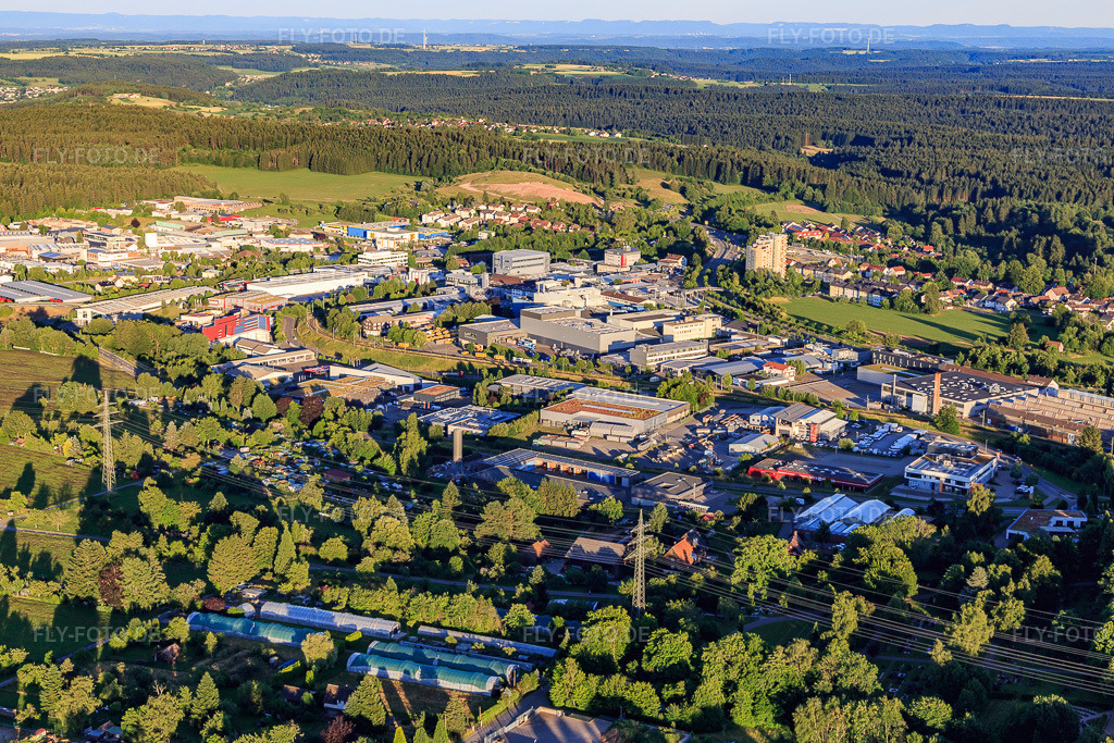 Luftbild: Industriegebiet im Osten zwischen B28 und B294 in Freudenstadt im Bundesland Baden-Württemberg in Deutschland. Foto: IMG_149008.jpg vom 28.06.2025 durch Werner Riehm/FLY-FOTO.de