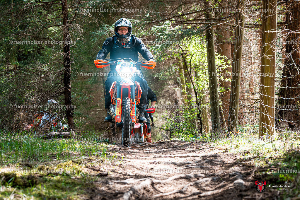 fuernholzer_250501-C2-378 | Fotografische Impressionen von der Red Stag Enduro Extreme by fuernholzer-photography.com. Endurosport in Österreich fotografisch festgehalten von fuernholzer. Auftragsfotografie für Private, Gewerbefotos und Industriefotografie. Eventfotografie, Sportfotografie und Motorsportfotografie. Anbieter von Fotoworkshops, Fototraining, fotografischen Vorträgen und Fotoseminaren.
