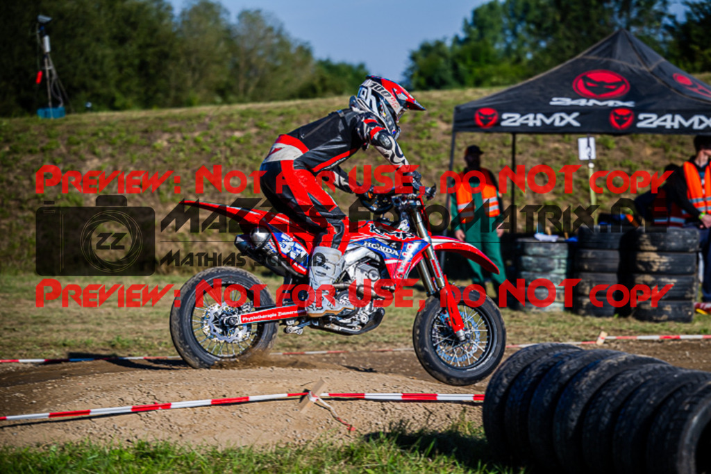 MaZZes_FotoMatrix_220904_2842 | S3