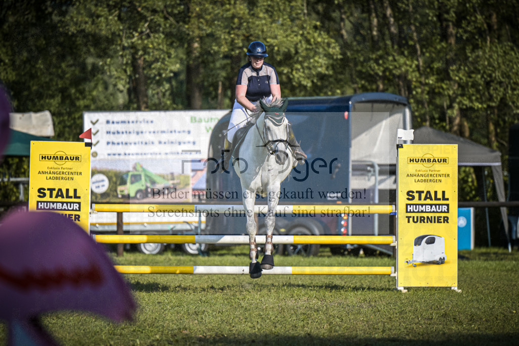 DOS_0300 | Entdecke hochwertige Reitturnierfotos von Foto Oger. Professionell, emotional und authentisch – jetzt Lieblingsmomente im Shop bestellen.Deutschlandweite Turnierfotografie. - Realisiert mit Pictrs.com