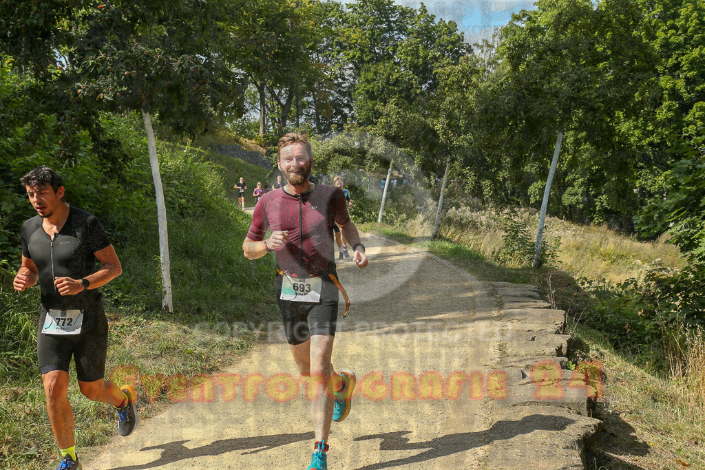 250824_1455_EX1_8021 | Sportfotografie im Rhein-Sieg Kreis, Köln, Bonn, NRW, Rheinland Pfalz, Hessen, etc. Unser Tätigkeitsfeld umfasst den Laufsport vom Volkslauf über den Marathon, Duathlon, Triathon bis zum Ultralauf wie Kölnpfad Ultra oder Schindertrail.