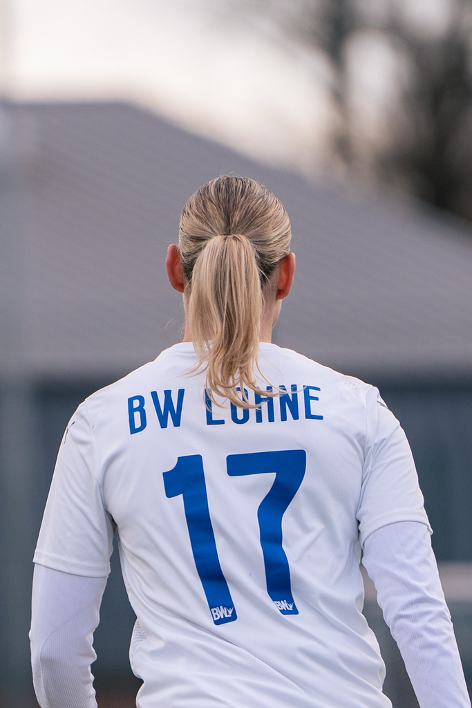 Fußball I Frauen I Saison 2025-2026 I Landesliga Weser-Ems I 13. Spieltag I BW Lohne - SV Olympia Uelsen I 9075 | jns.sportfotos - Realisiert mit Pictrs.com