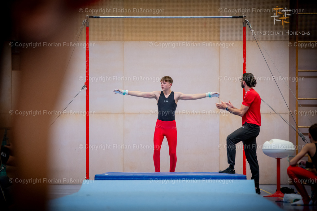 Promo-47 | "Fussifoto.com – Ihr Ansprechpartner für hochwertige Fotografie! Entdecken Sie kreative Bilder und professionelle Dienstleistungen. Kontaktieren Sie uns für Ihre Projekte!"