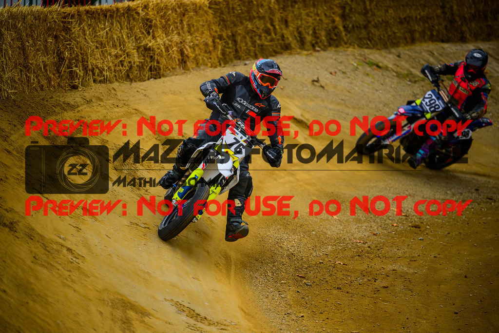 MaZZes_Fotomatrix_20251011_6021986_4135 | SENIOR