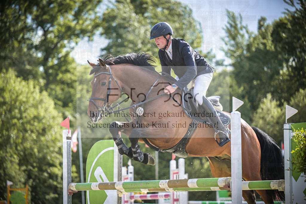 DOS_0002 | Entdecke hochwertige Reitturnierfotos von Foto Oger. Professionell, emotional und authentisch – jetzt Lieblingsmomente im Shop bestellen.Deutschlandweite Turnierfotografie. - Realisiert mit Pictrs.com