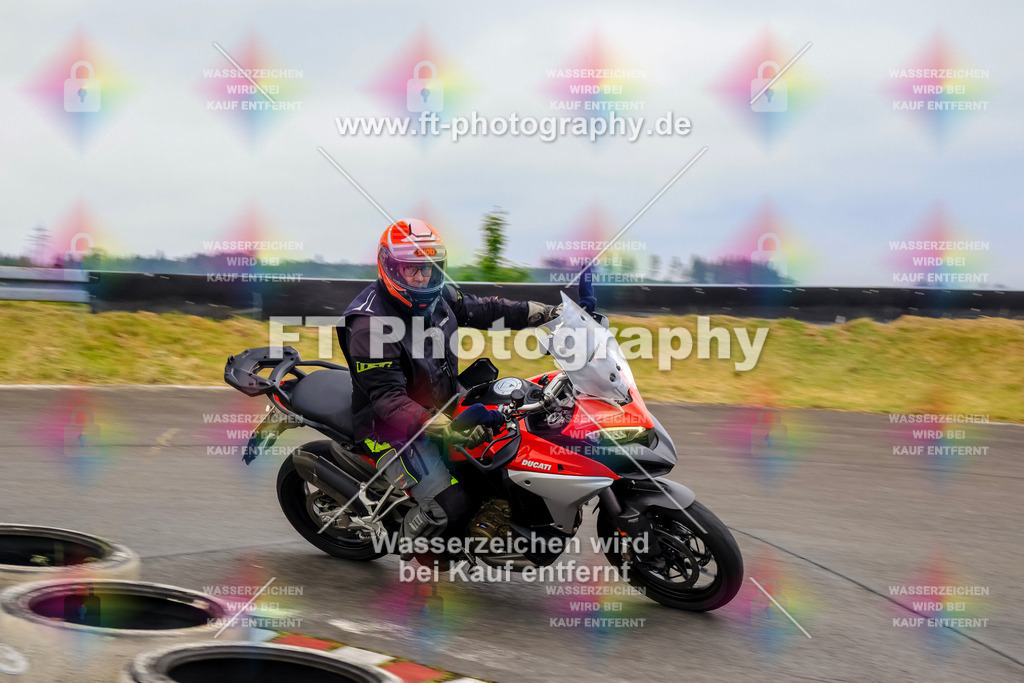 OBK-5778 | Hier findet Ihr Bilder von Touristenfahrten auf der Nürburgring Nordschleife oder von anderen Veranstaltungen die ich besucht habe. Viel Spass beim Durch Schauen 