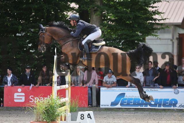 Ichenheim_2024_Prfg.Nr01_Springprfg_Kl.S_m.St._Mohamad Mogheeth Al Shehab_Saphir Z_Stechen (2) | Alle Fotos der Reiterjournal Fotografin Doris Matthaes im Reiterjournal Online-Fotoshop. - Realisiert mit Pictrs.com