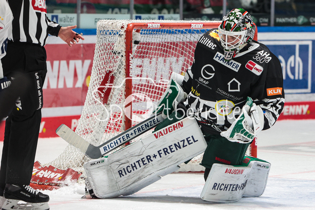 Augsburger Panther - EHC Red Bull Muenchen | Hat den Puck in seiner Fanghand - Markus KELLER (AEV #35)