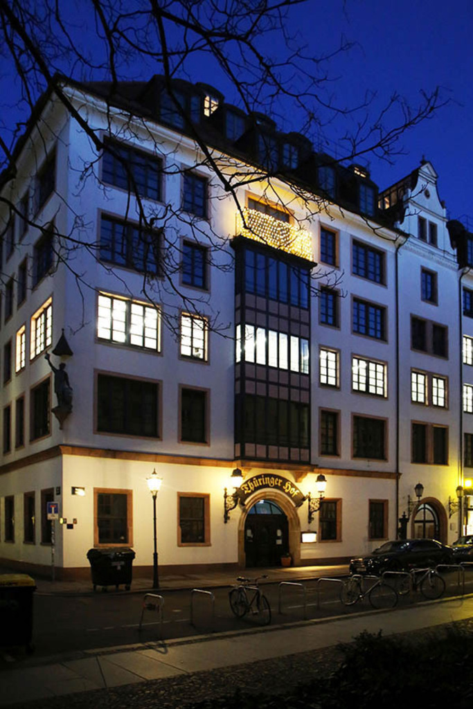 Foto: Leipzig - Thüringer Hof | Das Team hinter BILDLEXIKON LEIPZIG bündelt historische wie aktuelle Informationen über die Stadt Leipzig in Text und Bild auf einer Plattform und stellt diese der interessierten Öffentlichkeit zur Verfügung.