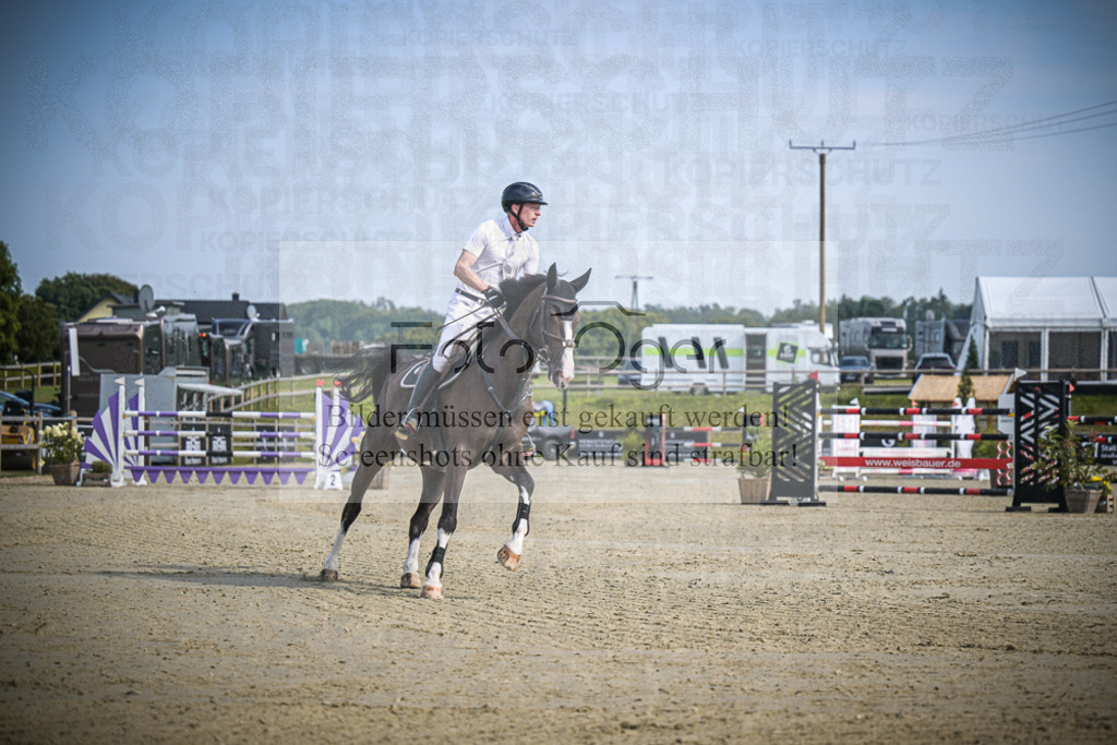 DOS_0071 | Entdecke hochwertige Reitturnierfotos von Foto Oger. Professionell, emotional und authentisch – jetzt Lieblingsmomente im Shop bestellen.Deutschlandweite Turnierfotografie. - Realisiert mit Pictrs.com