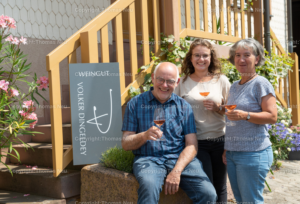DSC_6346 | bss, Winzerfestbeilage 2022, Weingut Dingeldey, Volker und Bärbel Dingeldey mit Tochter Eva, ,, Bild: Thomas Neu