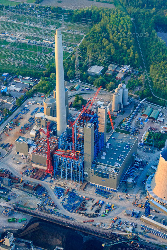 Luftbild: Baustelle zur Erweiterung des Rheinhafen-Dampfkraftwerk Karlsruhe der EnBW Energie Baden-Württemberg AG im Ortsteil Daxlanden in Karlsruhe im Bundesland Baden-Württemberg in Deutschland.Foto: IMG_40236.jpg vom 22.04.2011 durch Werner Riehm/FLY-FOTO.deAuflösung des Originals: 3168 x 4752 pxWWW.ENBW.COM