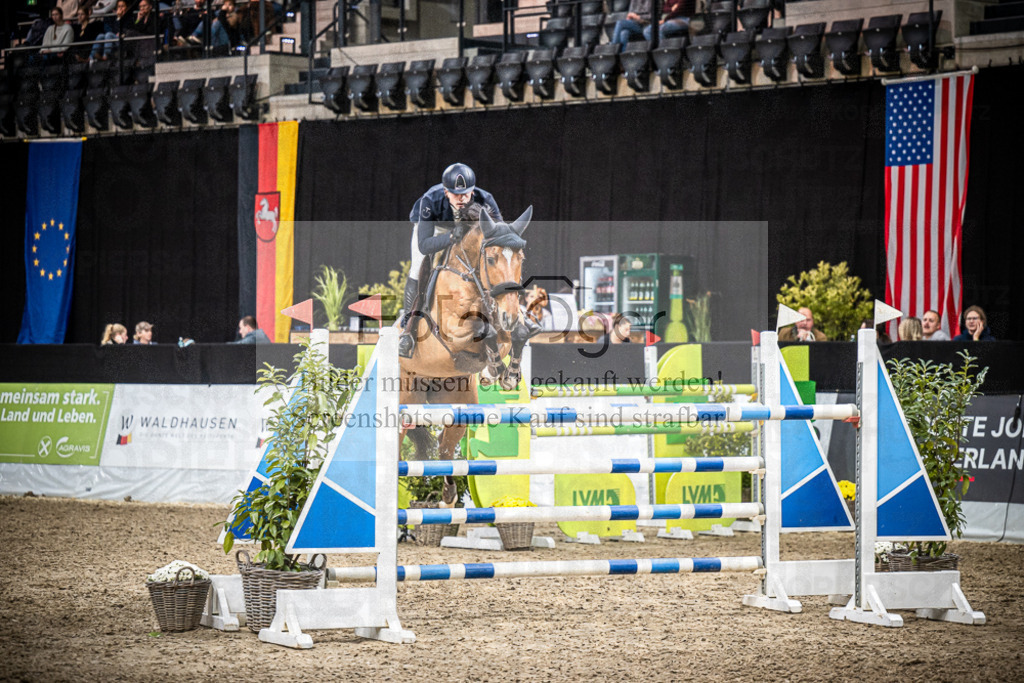 DOS_3379 | Entdecke hochwertige Reitturnierfotos von Foto Oger. Professionell, emotional und authentisch – jetzt Lieblingsmomente im Shop bestellen.Deutschlandweite Turnierfotografie. - Realisiert mit Pictrs.com