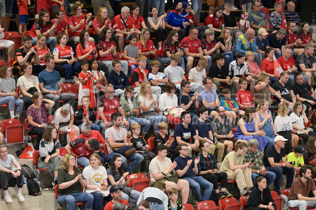 Women's 3v3 WFC 2025 - Championship Final - Finland v Switzerland | Swiss supporters, during Women's 3v3 WFC 2025 - Championship Final, Switzerland: 03.05.2025, Winterthur, AXA ArenaEvent page: <a href="https://www.u19wfc2025.ch/">www.u19wfc2025.ch</a>Credit: Markus Aeschimann, <a href="https://markus-aeschimann.ch">markus-aeschimann.ch</a>Instagram: <a href="https://instagram.com/sportfotografie.aeschimann">@sportfotografie.aeschimann</a> - Realisiert mit Pictrs.com