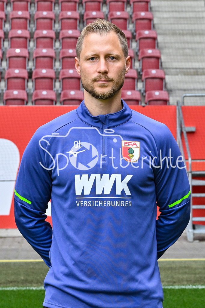 FC Augsburg 2025/26 | Quirin LOEPPERT / Einzelfoto / Freisteller / Media Day FC Augsburg: WWK-Arena am 06.08.2025